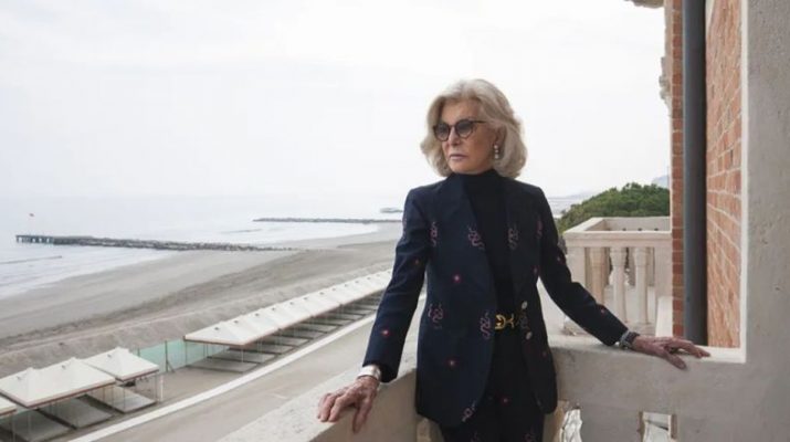 Marina Cicogna, la vita e tutto il resto, la recensione